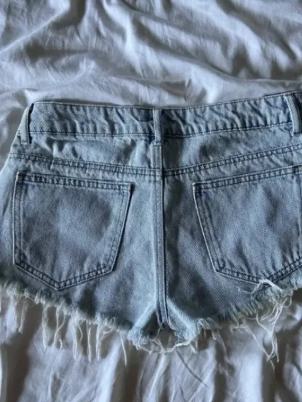 editked frayed vintage washed denim shorts